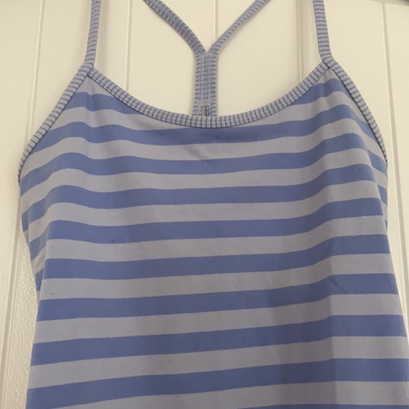 Lululemon athletica women’s tank top w/shelf bra — size 6 - Picture 4 of 6